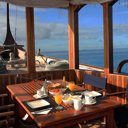Crown Beach Hotel-Private Bikini Beach Dhiffushi Exterior foto
