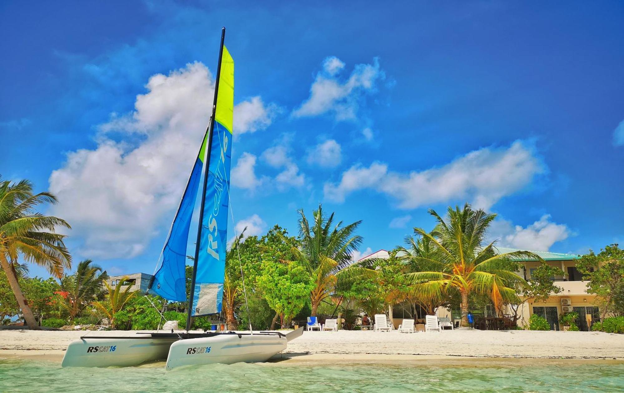 Crown Beach Hotel-Private Bikini Beach Dhiffushi Exterior foto